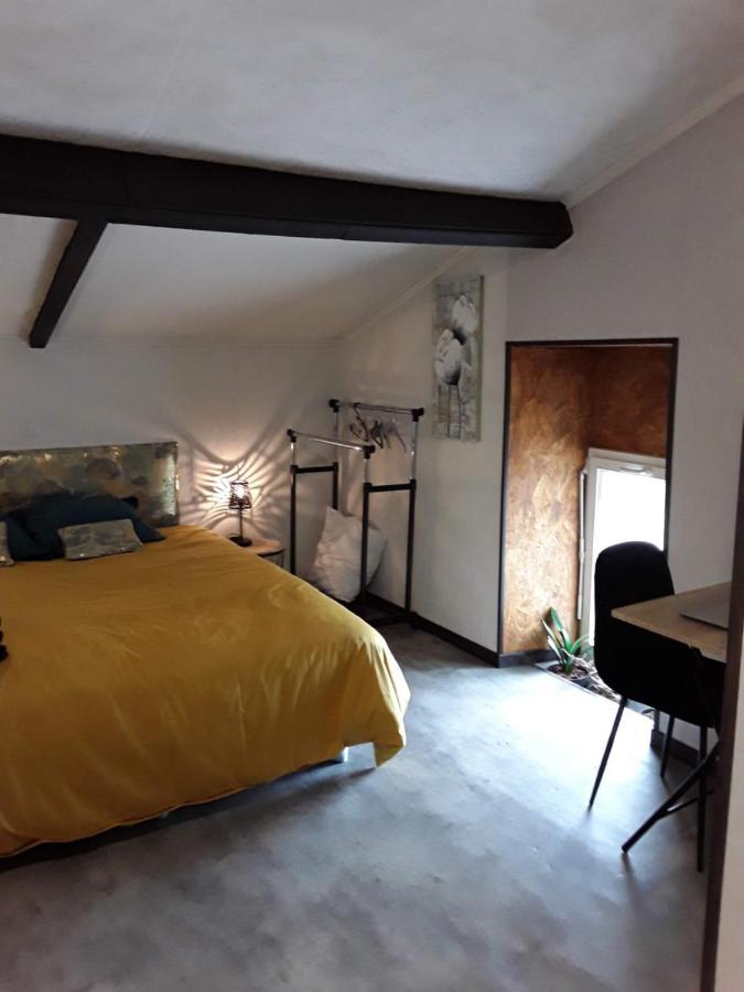 La Chambre D'A Cote Doulezon Luaran gambar